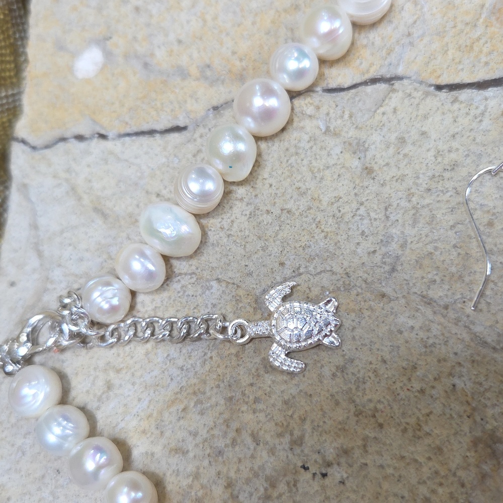 Freshwater Pearl Necklace, Flower MOP Pendant and Earring Set - Picture 7 of 9